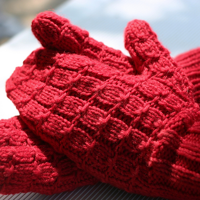 Peggy Carter Mittens