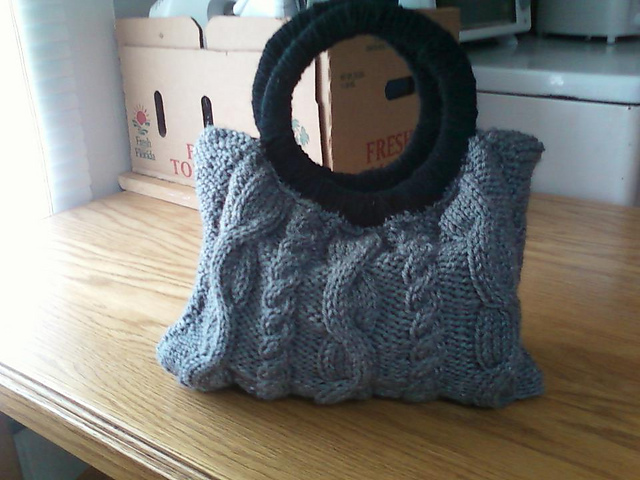 Cable Stitch Purse