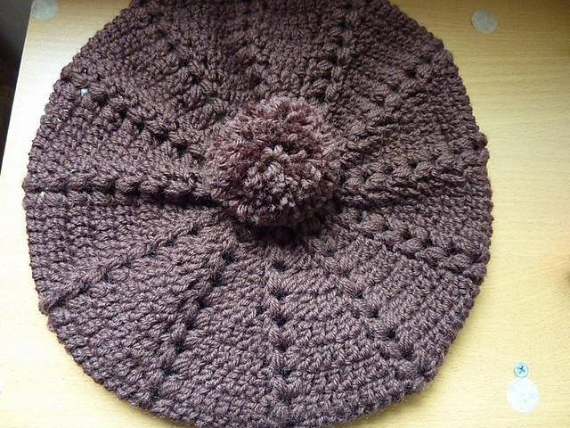 p.6 Crochet beret かぎ針編みのベレー