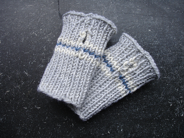 Baby wristers simple