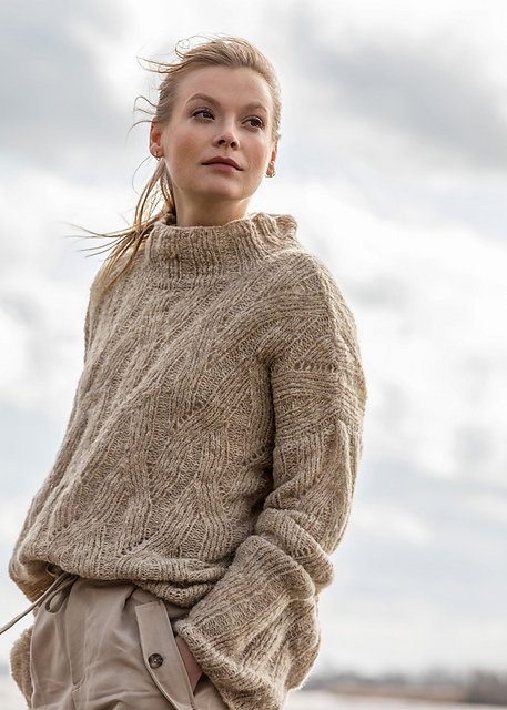 # 01 Pullover im Lochmuster