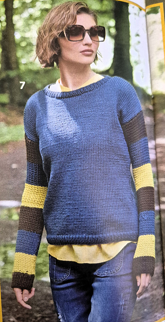 # 07 Pullover mit gestreiften Ärmeln im Halbpatent
