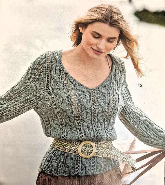 # 10 Pullover im Zopf-Lochmuster