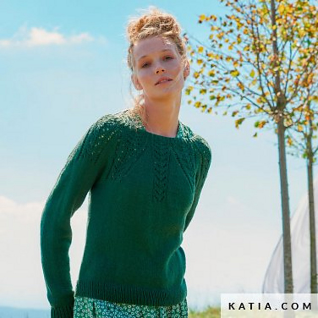 02-30 Circular lace yoke sweater