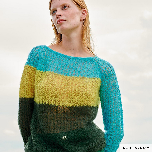 6221-35 Three-toned raglan sweater