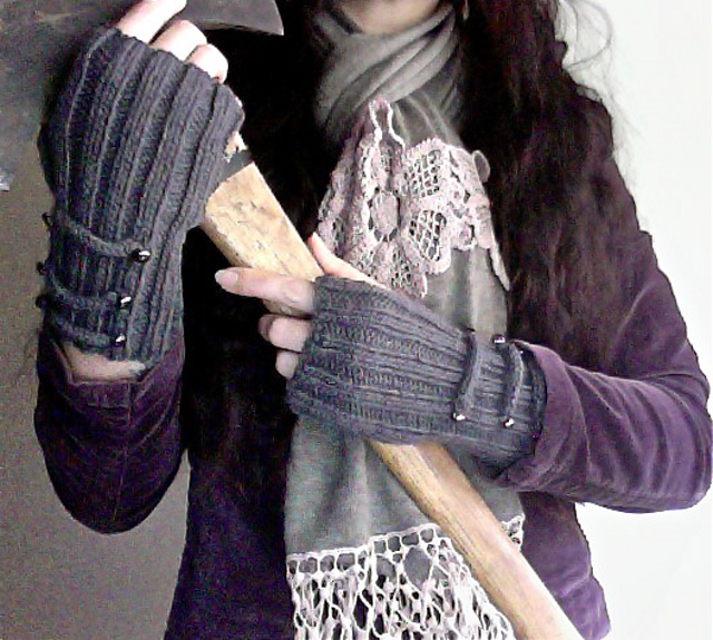Simple Military-Style Cuffs