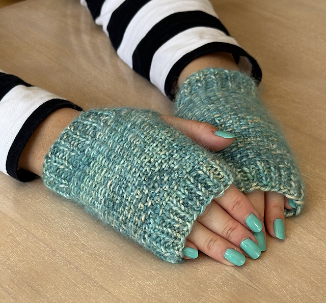Tina's Linen Stitch Gloves