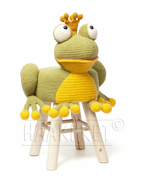 Animal stool frog