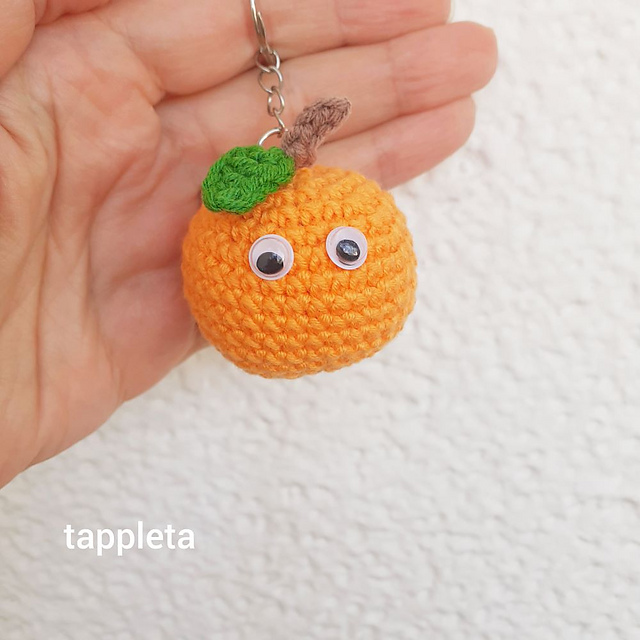 Ravelry: Orange keychain pattern by tanya tappleta