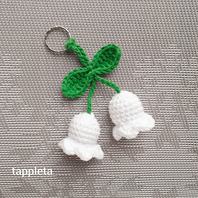 Ravelry: Lilly of the valley keychain pattern by tanya tappleta