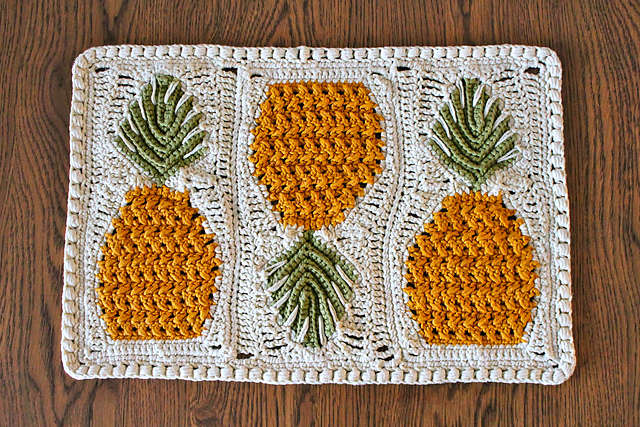 Perfect Pineapples Placemat