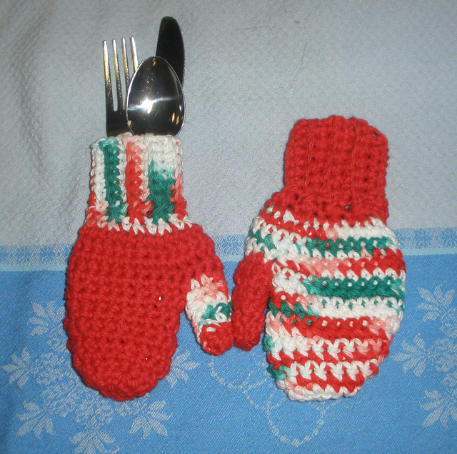 Mitten Silverware Caddy