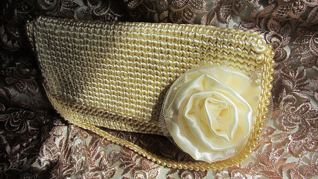 Dia Clutch