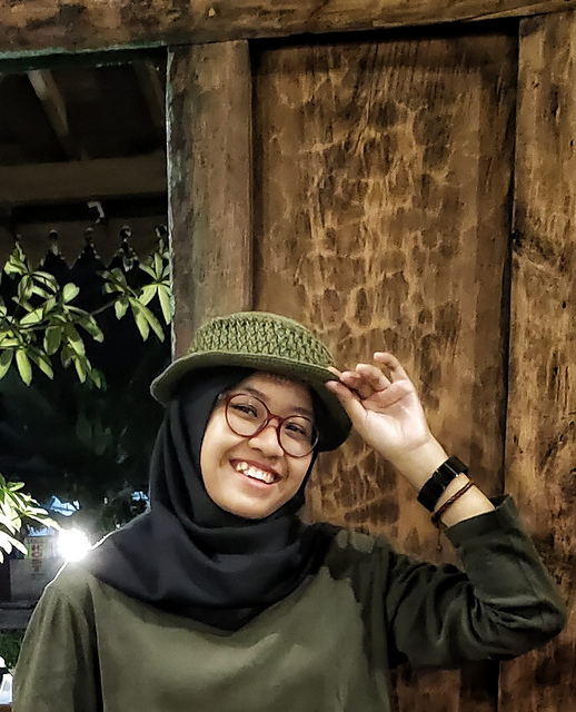TOPI bucket hat