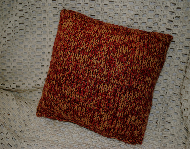 Quick knit cushion