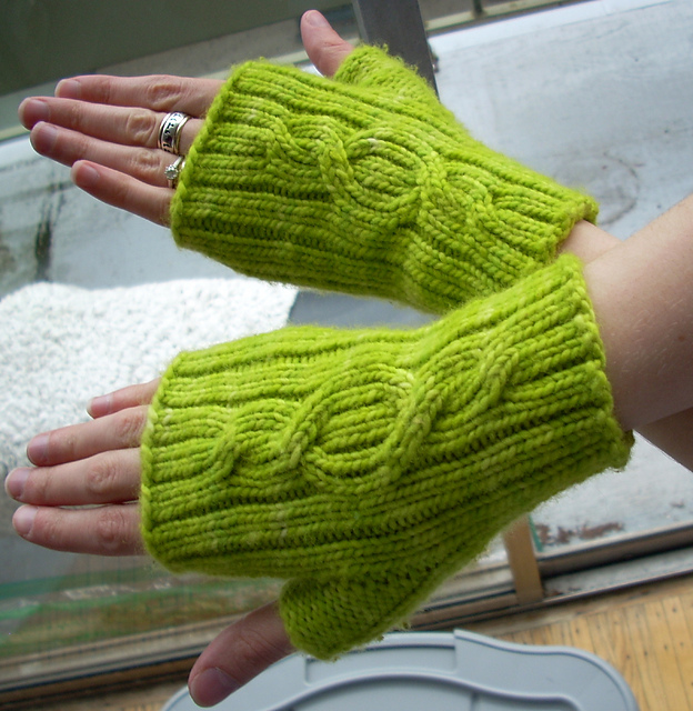 Perdita X Mitts