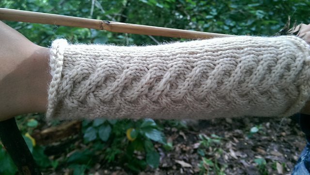 Cabled Archery Cuff