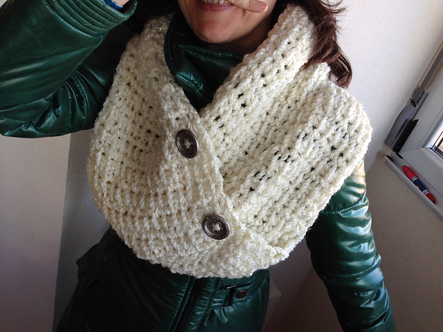Cowl: beige approach