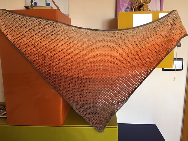 gradient triangular granny shawl