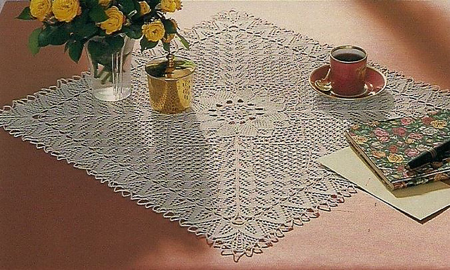 Quadratisches Deckchen 7014-21