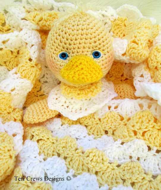 Duck Huggy Blanket