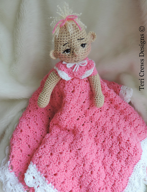 Dolly Huggy Blanket