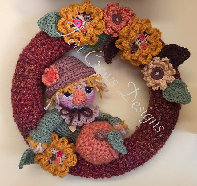 Fall Scarecrow Wreath