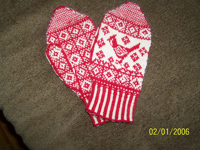 Cardinal Mittens