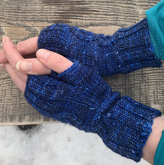Hidden Falls Fingerless Mitts