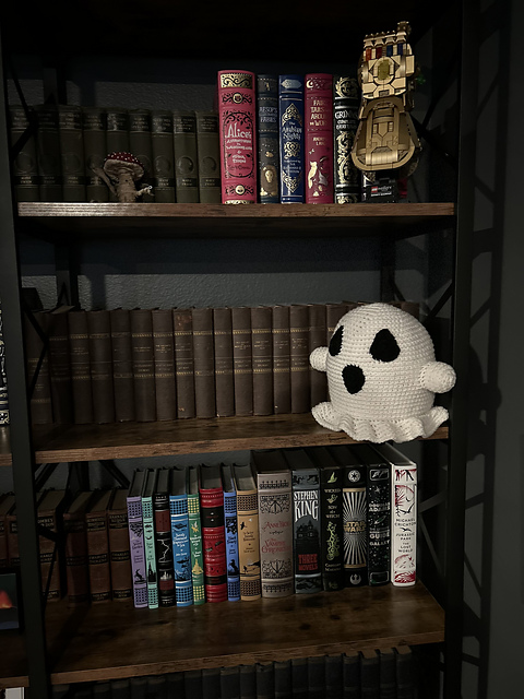 Gloria the Gloomy Ghost