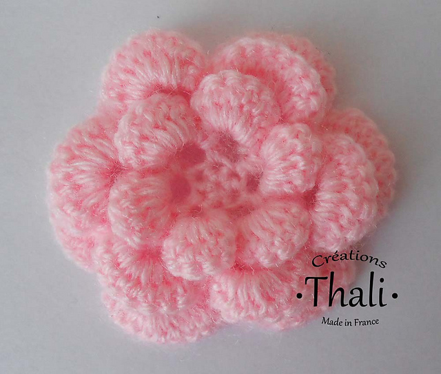 Broche triple fleur