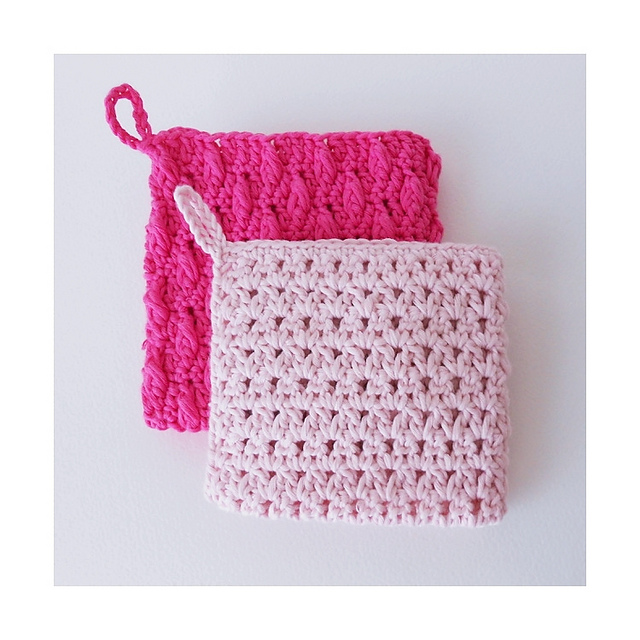 Carrés boutons de rose et fleurs
