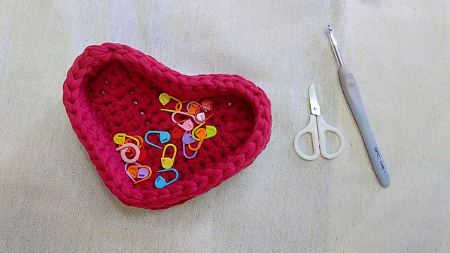 Heart basket