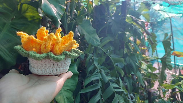 Easy Sunflower pot