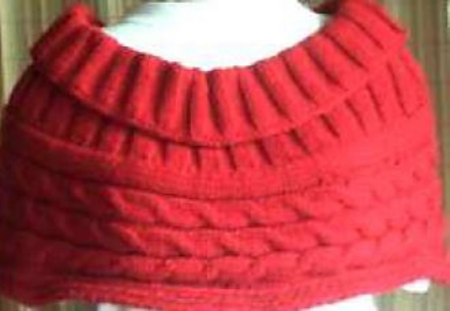 Cabled Capelet