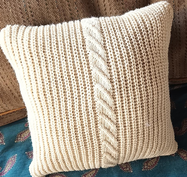 Rolling On The Ribber: Big Cable Pillow