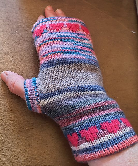 Fingerless Heart Gloves