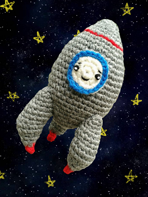 Ravelry: Roly-Poly Rocket Ship pattern by Aurelia Delaney