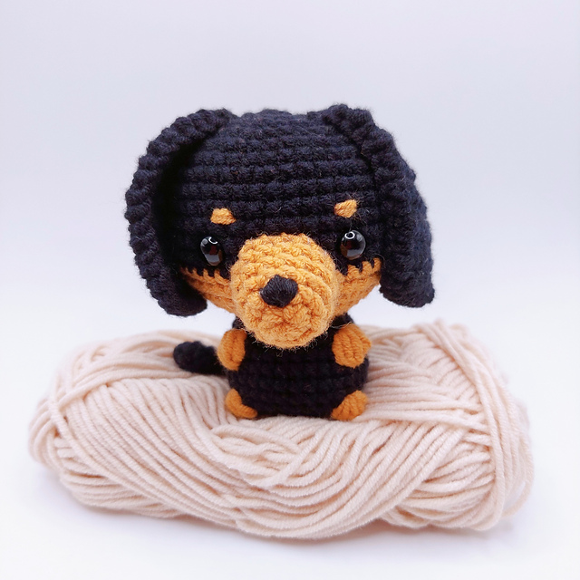 Dachshund Amigurumi