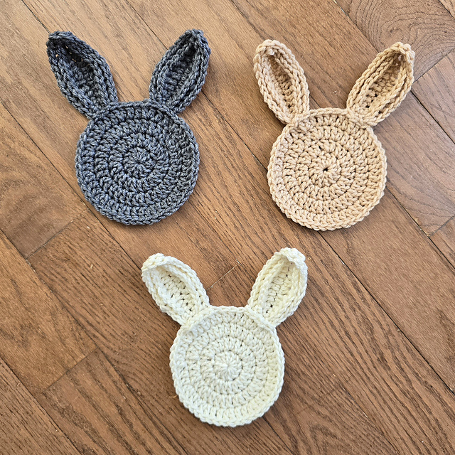 Ravelry: Easter Bunny Coaster and Applique pattern by The Cozy Craft Nook
