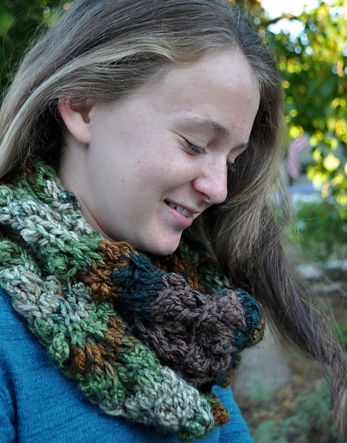 Evolving 森 Mori Infinity Scarf