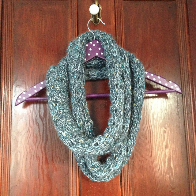 Infinitely Busy Cowl
