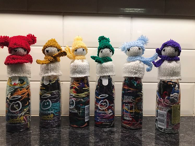 Innocent Big Knit Snowmen