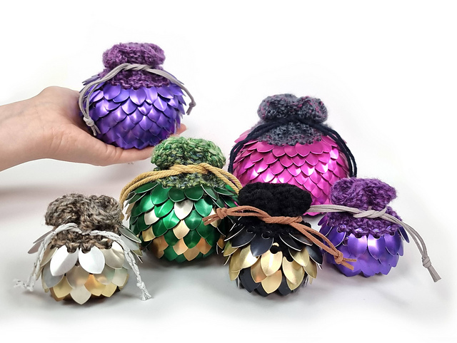 Scaled Pouch