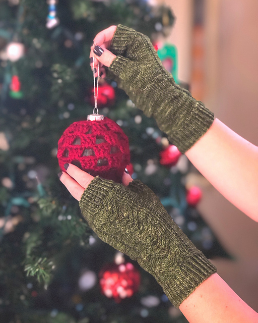 Spruce Fingerless Mitts