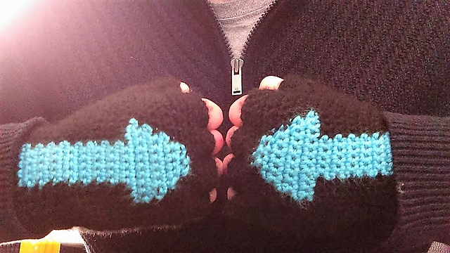 Airbender Fingerless Gloves
