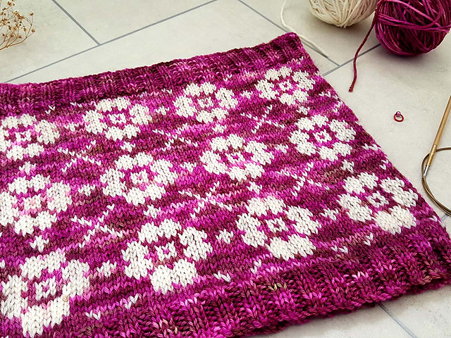Flower Power Cowl