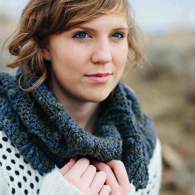 Juniper and Sage Cowl