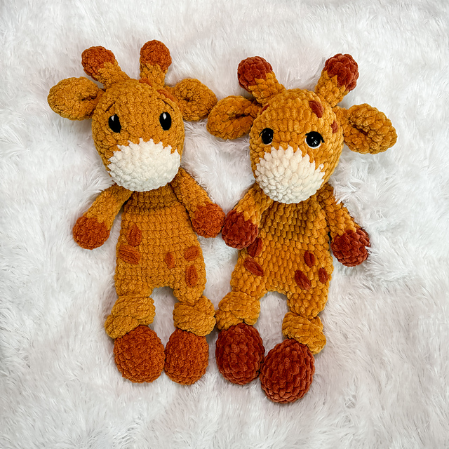 Ravelry: Mini Giraffe Snuggler pattern by Kali Dahle