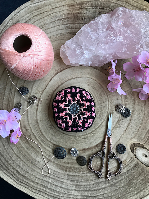 Biscornu Rose Quartz